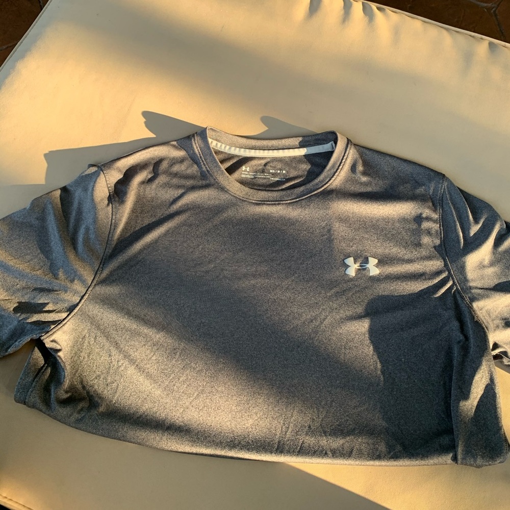 Under Armour gray short sleeve